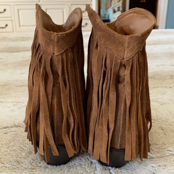 Sundance Fringe Boots. Gorgeous soft, supple Italian Suede Leather with orig box - Picture 6 of 12